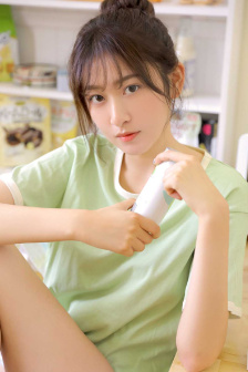 初芽里奈